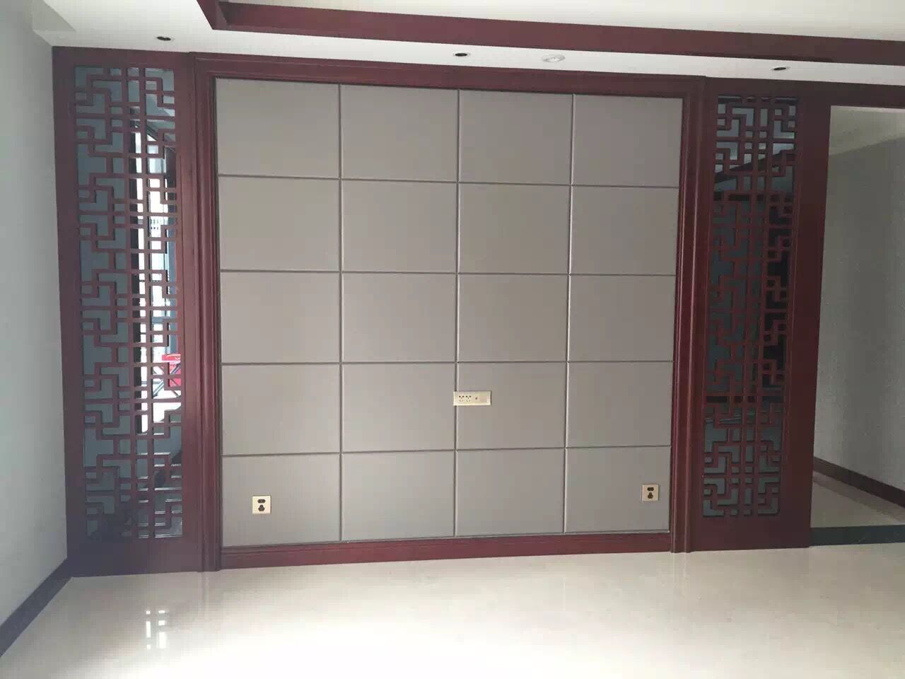 文(wén)景小(xiǎo)區(qū)客廳木(mù)飾面